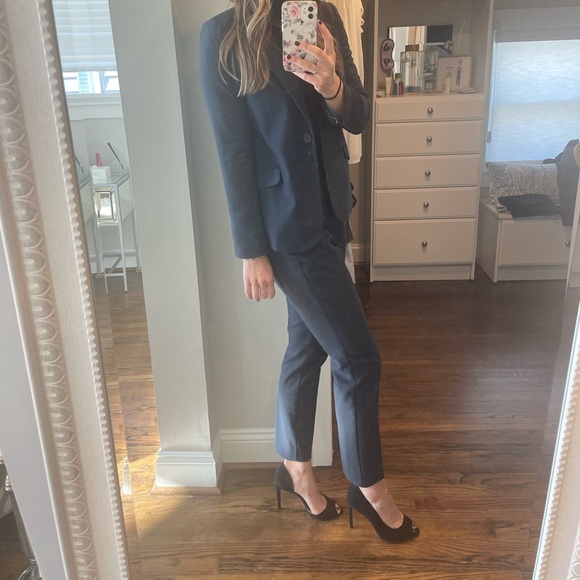 Kenneth Cole petite ankle length suit pants - size 4P. Part of a full suit - Picture 7 of 7